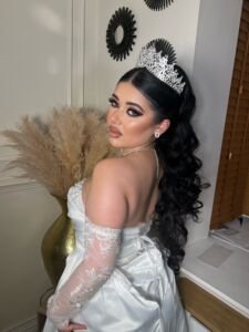Facetune_06-04-2026-22-00-21